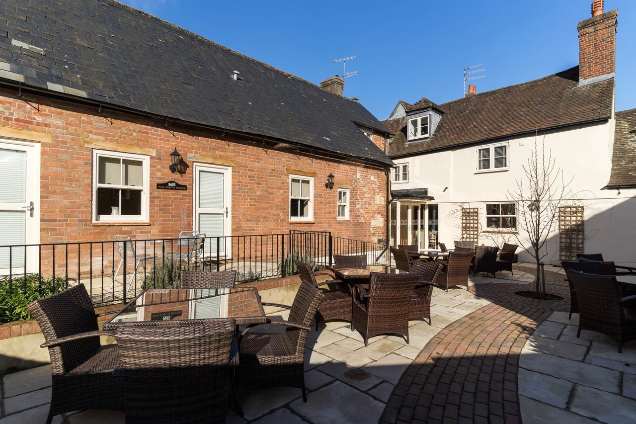 Greyhound Inn Wilton Wilton  Exterior photo